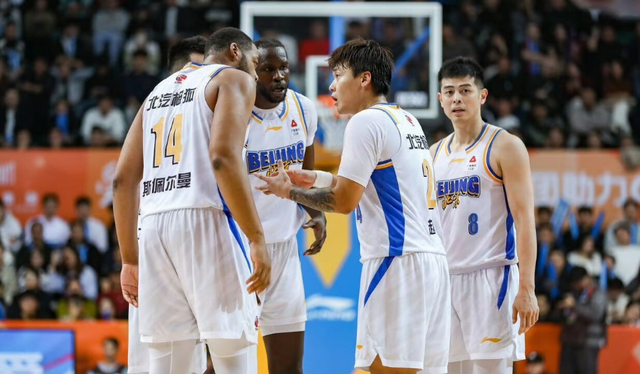CBA最新消息！赵睿确定第一阶段报销，杨鸣被喊下课